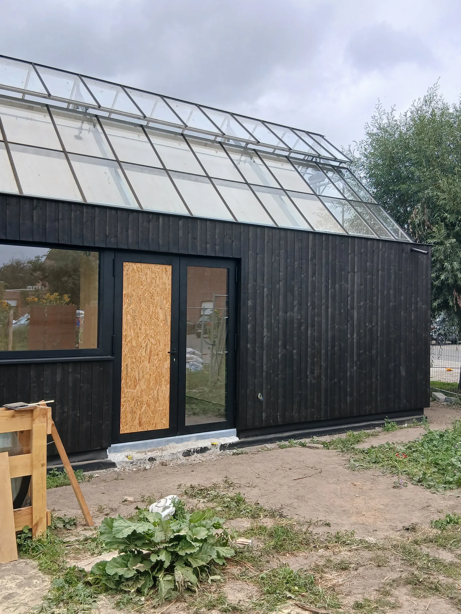 Extension vitrée à structure bois et verrière